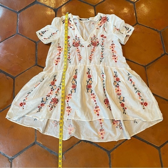 Zara Boho Cream Embroidered Floral Mini Pleated Dress/Tunic Bloggers Size Small - Picture 6 of 8
